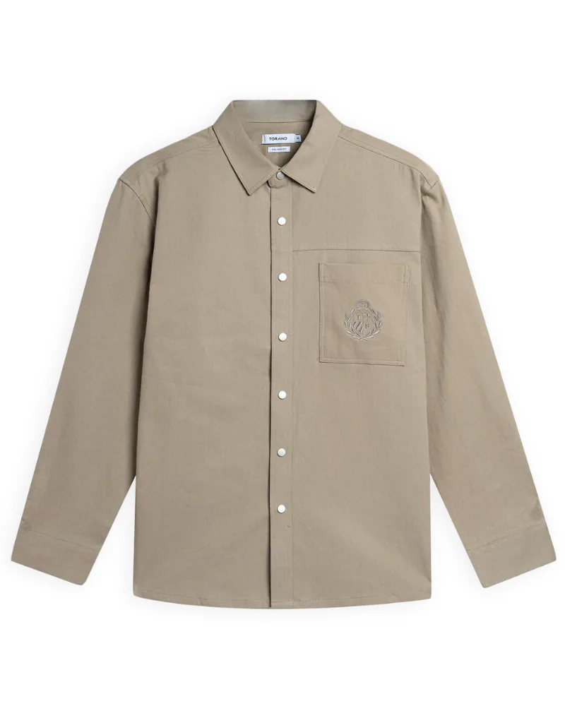 Sơ mi dài tay khaki relaxedfit thêu logo túi ốp GATB303